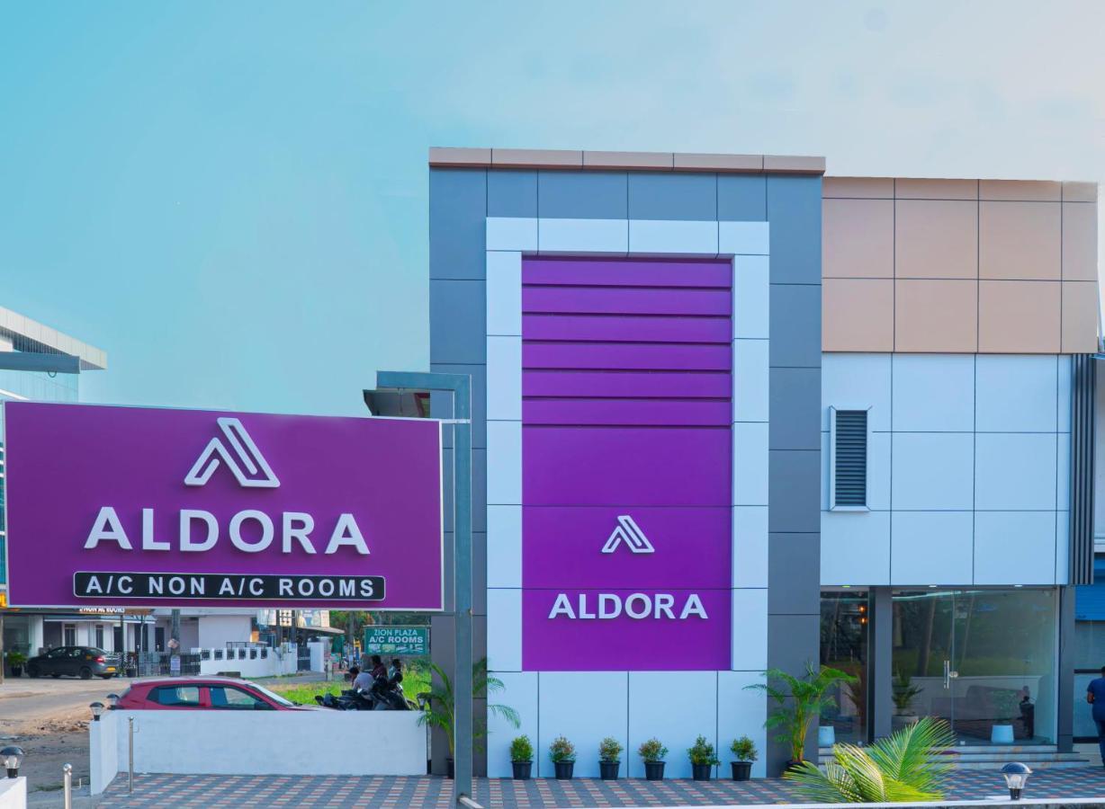 Отель Aldora Airport Residency Недумбассери Экстерьер фото