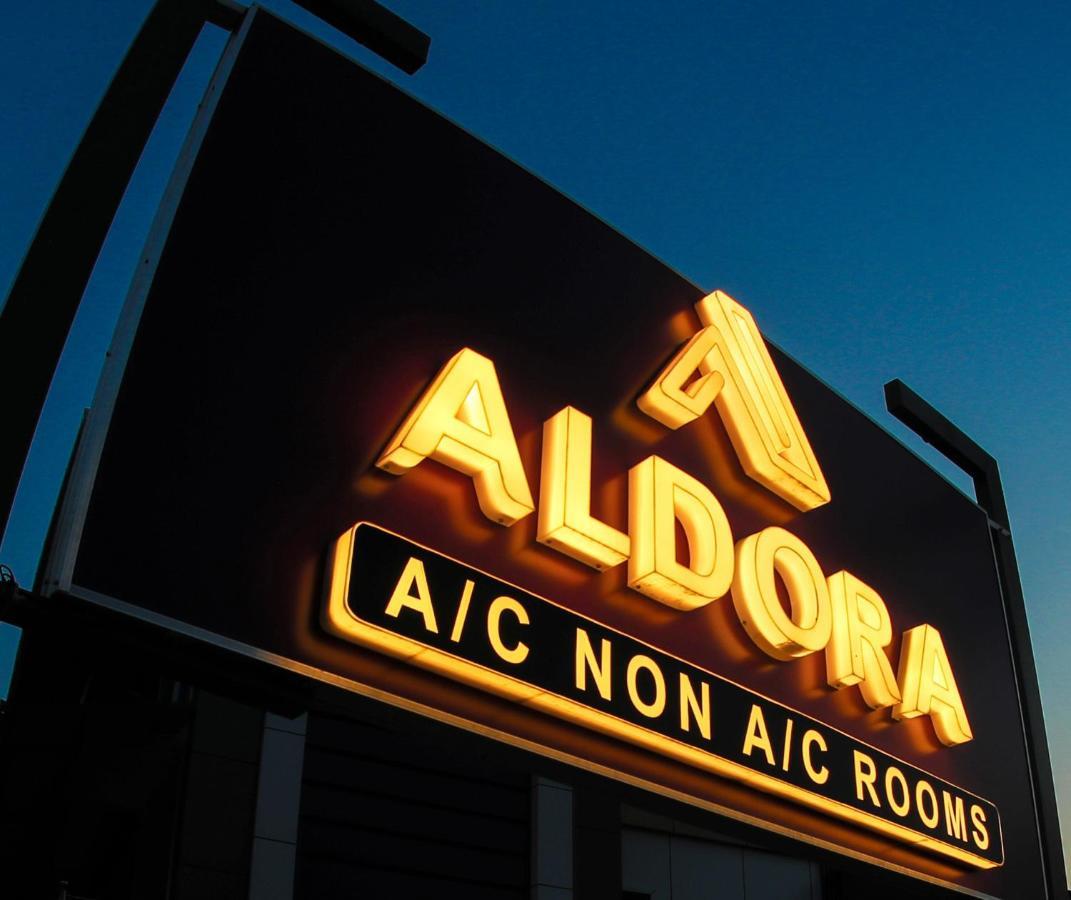 Отель Aldora Airport Residency Недумбассери Экстерьер фото