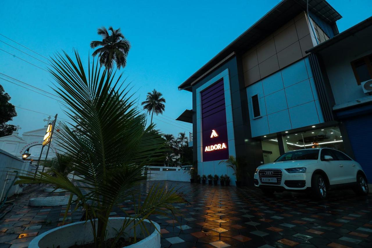 Отель Aldora Airport Residency Недумбассери Экстерьер фото